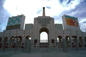 横浜新横浜駅近くの快適ビジネスホテル | 東横INN新横浜駅前本館の魅力と施設案内