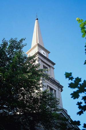 各新宿駅から5分以内で行けるデパート